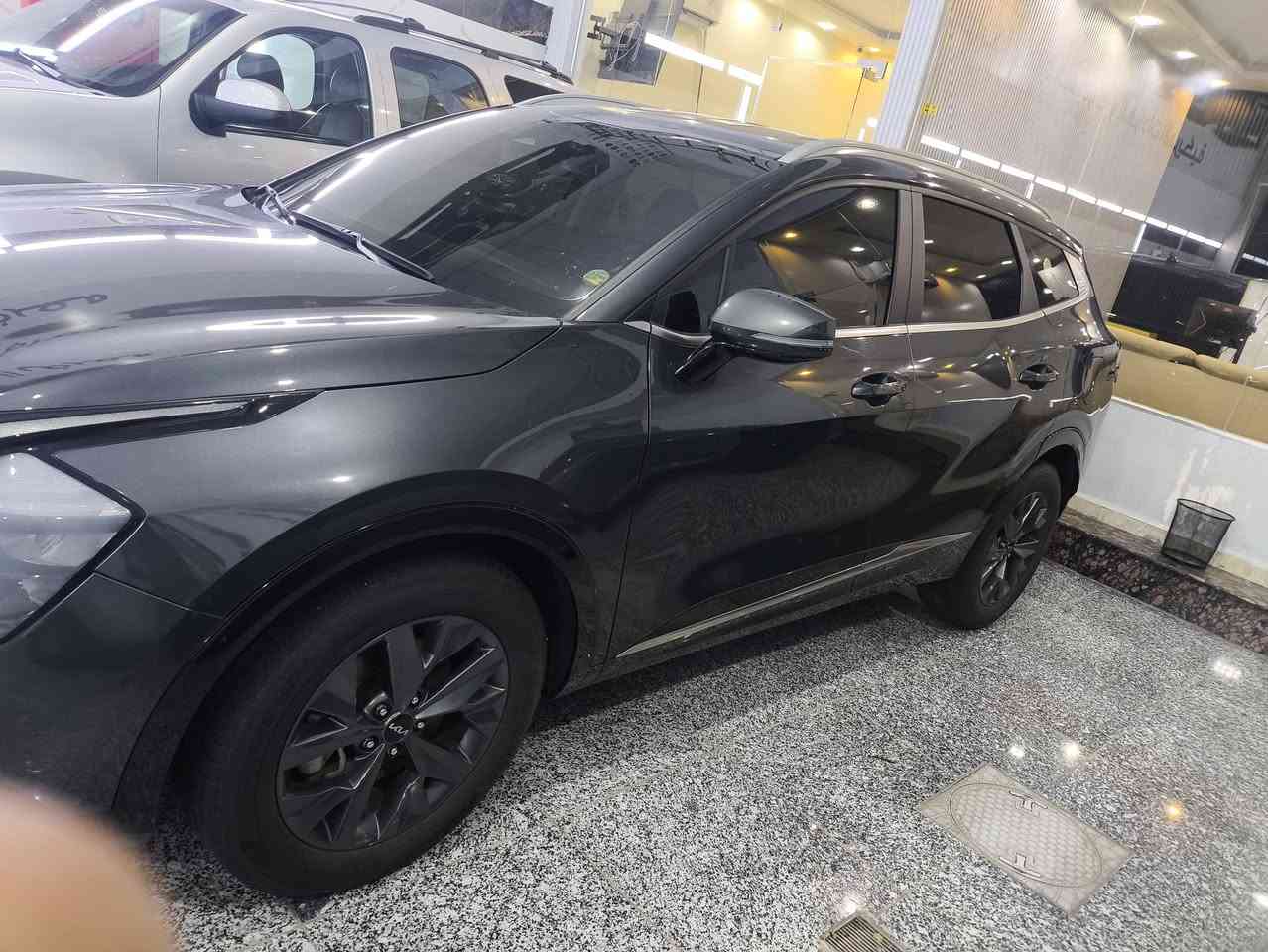 السلام عليكم سبورتج 2024 قطعه صبق والباقي كفالة عامه حره بدون رقم ترقيم جميع  مكان بصره معرض الرائد رقم *********** السيارة كوري تعمل بالغاز
