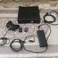 اكس بوكس ٣٦٠ سليم • نضيف ٩٥٪ • خلل باليد