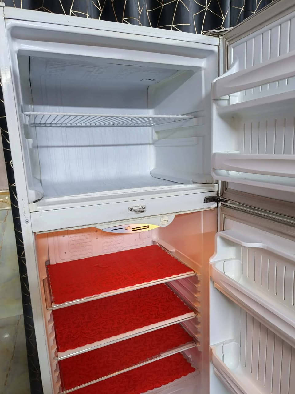 ثلاجة ماركة (كونكورد لبنانية باب اول ) مضلع بواري نحاس فريز خارجي نضام تجميد وبيها جهاز حمايه من الشركة ارقه ثلاجه حجم (24) قدم  تجميد درجة اولئ نضافه 90 بالمية داخل نضيف فول مال بيت ضمان اسبوع شرط التجميد السعر مع  التوصيل  ( 300 قفل) داخل بغداد حصرا متوفر توصيل كل مناطق بغدادد


**إذا كنت صاحب هذا الإعلان وتريد حذفه لأي سبب، رجاءا أرسل رسالة إلى الدعم الفني**