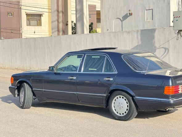 السلام عليكم مرسيدس رئاسي موديل 87 صبغ عام اثر جراد مكفوله منضربه سياره جاهزه وحلوه رقم انكليزي مكمل رقمها سعر ٧٠ وبيها شويه مجال ***********
