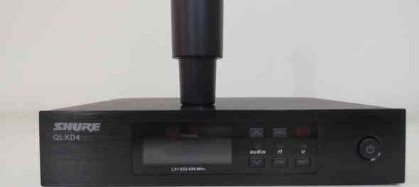 السلام عليكم ورحمة الله وبركاته خدام الحسين مايك لاسلكي من شركة شور المكسيكيه  QLXD باله جديد بكارتونته وجيسه مامستعمل شرط صوت ونقاوه ودفع كلش راقي بمعنى الكلمه اي استفسار هذه رقمي واني خادم لخدمة الحسين عليه السلام *********** اخوكم وخادمكم المقصر ملا عصام الكربلائي
