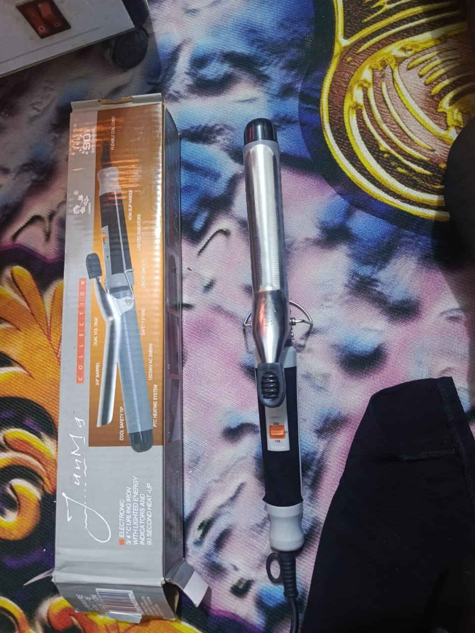 غراض كله جديده مامستعمله جهاز ليزر وجهاز وشم وتاتو امريكي وكاويه برم للبيع بغداد  مدينه الصدر ***********والرقم الثاني واتساب ***********
