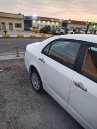 مكلف بلنشر للتواصل على الرقم فقط جيلي موبل رقم بصره انكليزي بأسم الولد...