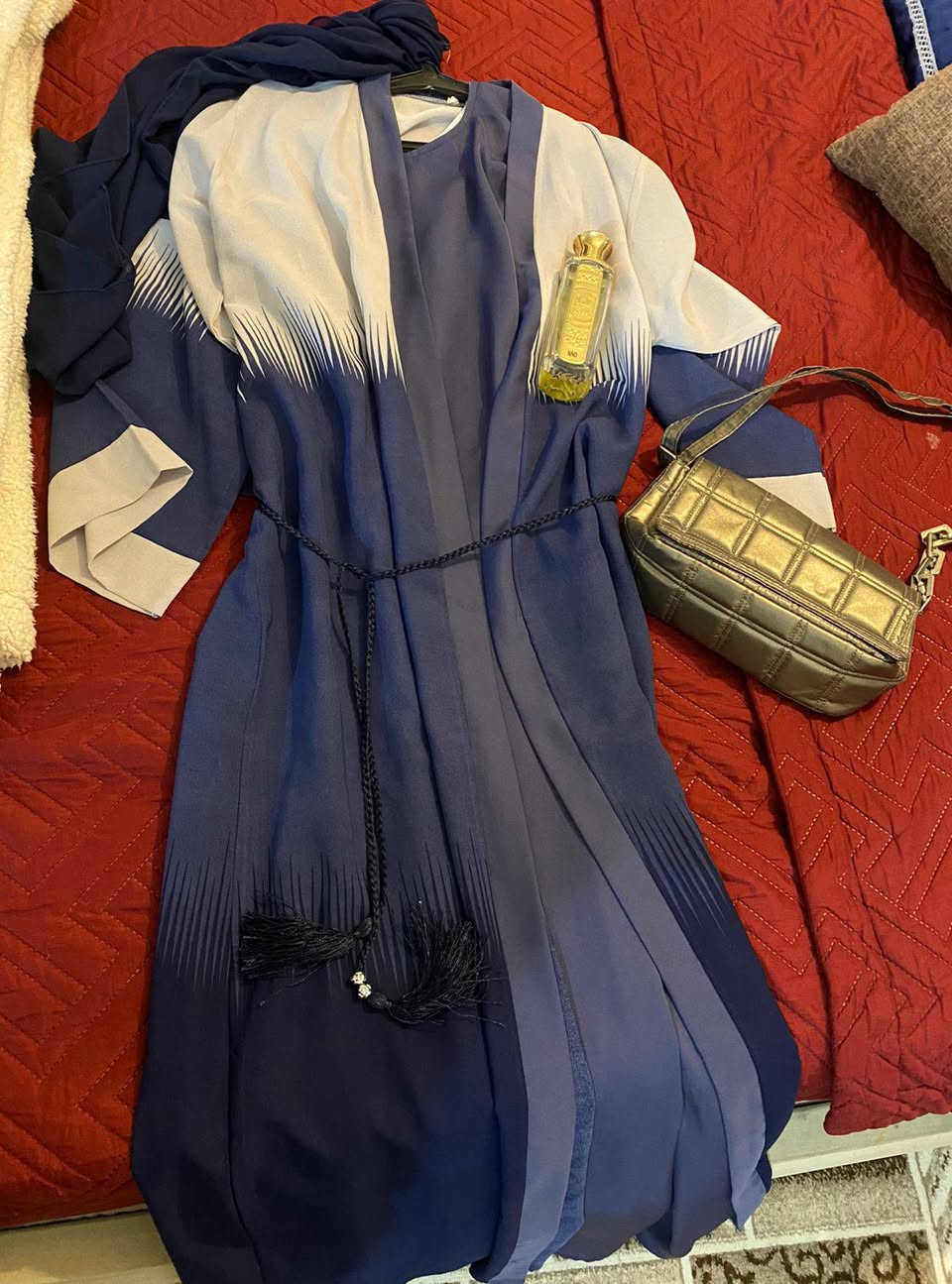 بشت للبيع ٣ قطع مع حزام  جديد مملبوس حرير يلبس لحد وزن ٨٥ مكان بغداد توصيل متوفر لكل مكان


**إذا كنت صاحب هذا الإعلان وتريد حذفه لأي سبب، رجاءا أرسل رسالة إلى الدعم الفني**