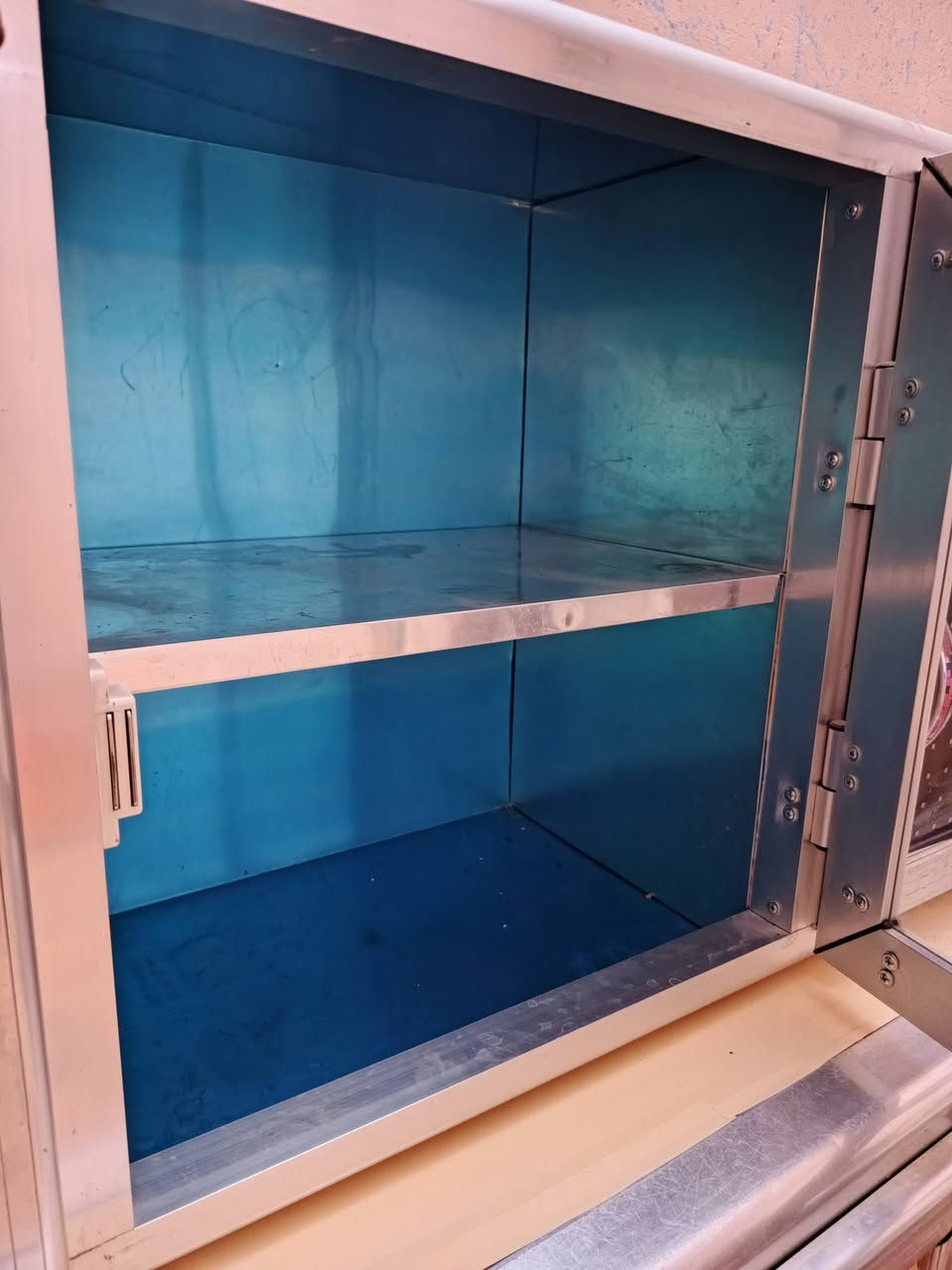 (( كاونتر للبيع سعـره مناسب ))
تسكام 3 قطع ونضيف كلش شراي ينتصل *********** يوجد واتساب مكان ناصريه مركز
