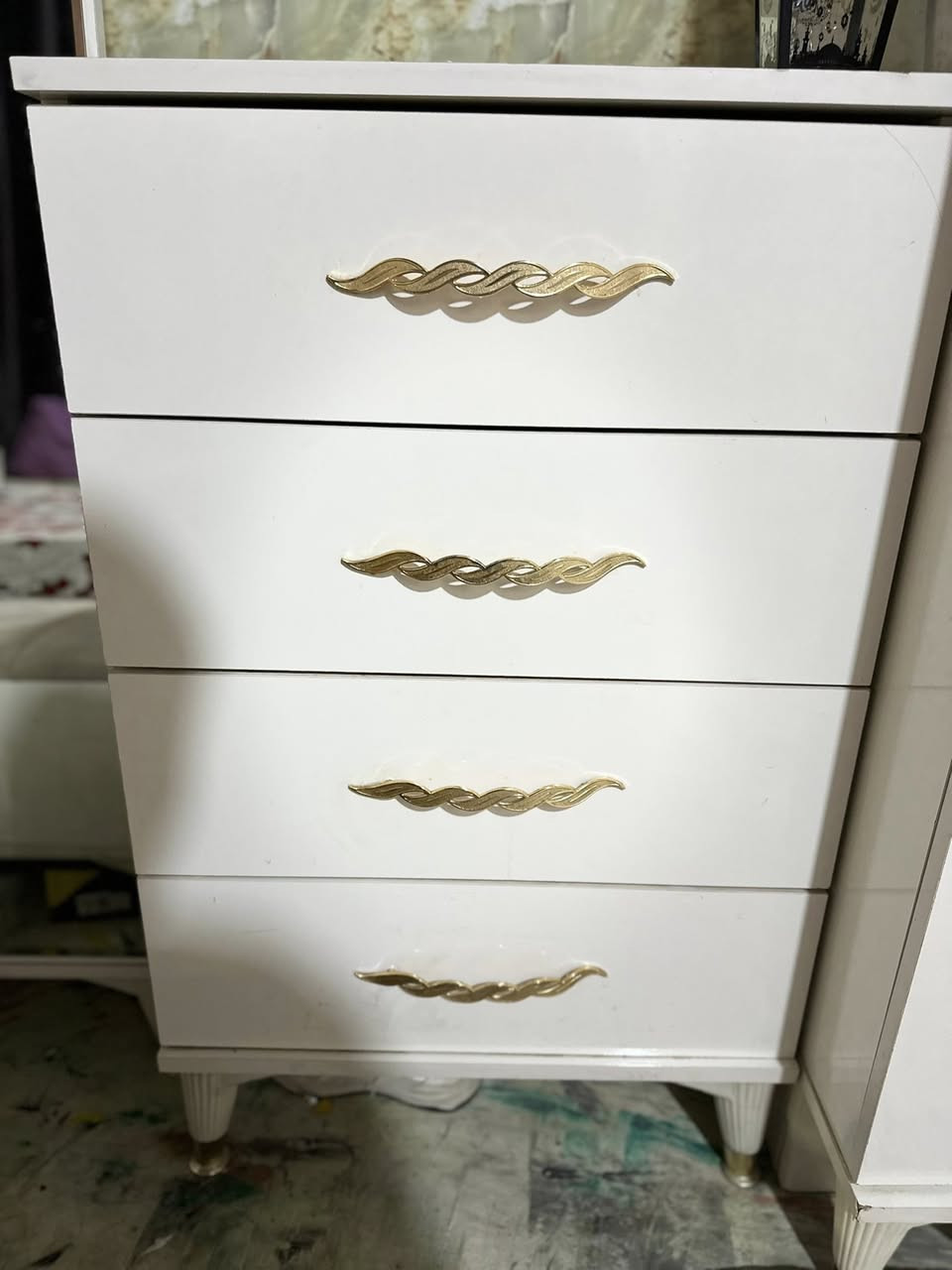 غرفة نوم تركية اصلية ثقيلة اول ما اشتريناها ب3 ملايين يشهد اللّه تخبل نظيفة نظافة فول 10 قطع بيع مستعجل شخط مابيها اي ضرر ماكو كاملة بيها تقسيمات مال ملابس بالكنتور استعمالها نظيف ومبين يمكم بالفيديو سعرها 925 العنوان نجف
حي ميسان بيع مستعجل بيها مجال بسيط للشراي


**إذا كنت صاحب هذا الإعلان وتريد حذفه لأي سبب، رجاءا أرسل رسالة إلى الدعم الفني**