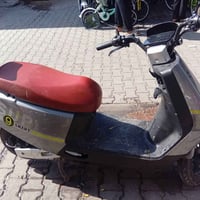 دراجة كهربائية • ٦ بطاريات • ما بيها نقص