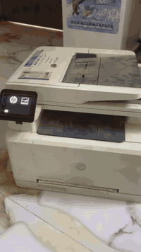 طابعه اج بي ليزريه ملون 22نسخه بالدقيقه ناقصها بس كاترج  للستفسار اتصل ***********
