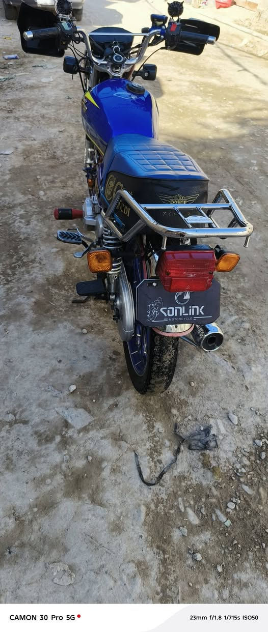 عليكم نامه برو دراجه كلش جديده ومرتبه كهربائيات كله شغال موديل 2024 مكينه 200 بصمه تشغيل عن بعد اوراق مكاني بغداد مدينه الصدر السعر 700 رقمي ***********
