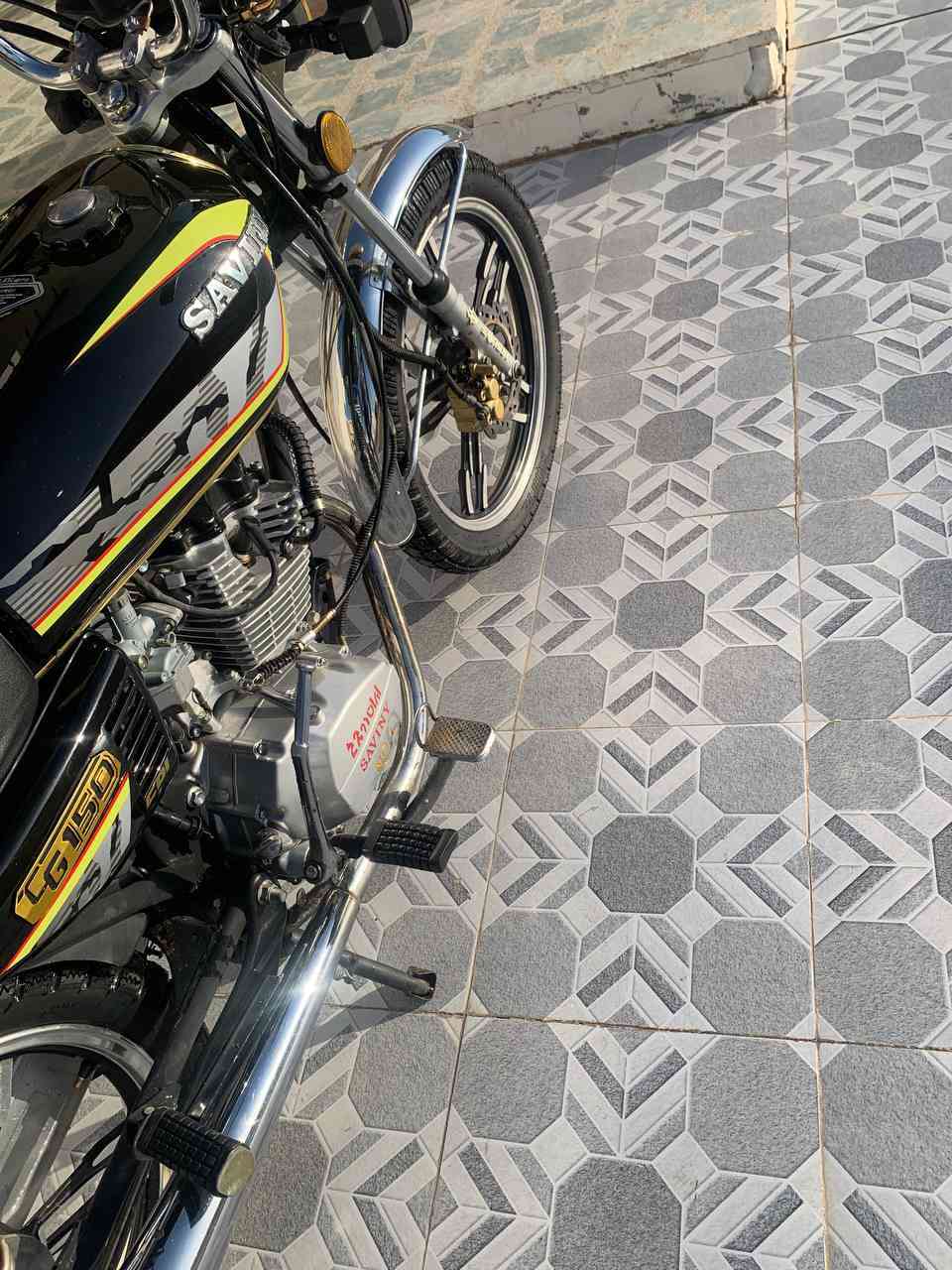 يالله دراجه ايراني موديل2022للبيع السعر 600وبي مجال اوراق منفيس فقط  محرك ما ممدود عليه صبانه المكان الرمادي جزيره البذياب هاذ رقمي للتواصل ***********مو شراي لا تعبني ولا اتعبك
