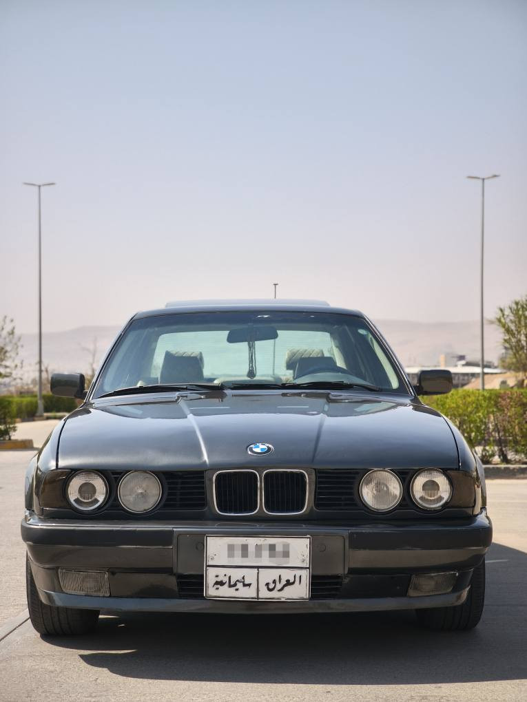 BMW E34 525AI
ئەم بیئێمە بۆ فرۆشتن
بیلاد 25 کەپس و ئۆتۆماتیکە
 مەکینەی بەشەرت بێ کێشەیە
گێری کێشەی تیایە 
دوگمەی بەفر و سپۆرت و ئۆڤەر 
ABS
سلاید کارەبا و ئۆتۆ
تەبرید
تەحدید سورعە
كۆد
چوار جام کارەبا 
یەک چاملخی دواوەی لێدراوە
بۆیاخ عام کراوە لەسەر کالبونەوە
تەحویل و غەرامە و براوە بە شەرت
مۆدێل 1990
سەنەوی و ژینگەی مانگی 8 2024 بەسەر چووە
شوێن سلێمانی
*********** السليمانية, العراق
