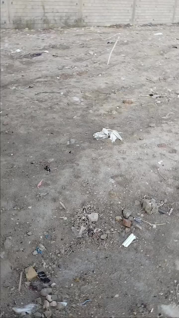 قطعه طابو اسهم 600 كافة الخدمات ماء كهرباء اناره العنوان سديناويه ام العيش السياحي  لستفسار على الرقم فقط ***********
