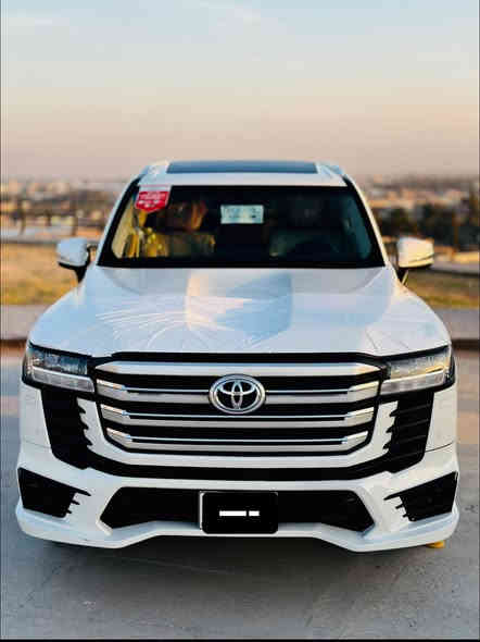 تويوتا لاندكروز 2024 بريم ليمتد 
‏ماشية 25 ألف 
‏ مواصفات GXR
‌‎ضمان شركة SAS
كل غراض بلادي موجود
رقم بغداد الجديد 
‌‎المواصفات :
- محرك 6 سلندر 
‌‎- فتحة سقف ( سلايد ) 
-٣ شاشات 
- شاشات ترفيه خلفية
‌‎- مقاعد جلد 
‌‎- مقاعد كهربائية 
- مقاعد امامية تبريد 
- ⁠تبريد وتدفئة امامي خلفي 
‌‎- بصمة الابواب 
‌‎- صندوق كهربائي
‌‎- مصابيح LED و زينون
-7 راكب 
-شحن واير ليس 
-حساس امامي خلفي
السعر / 710 وبيها مجال 
📍بابل /الحله 
***********
