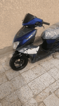 دراجه موديل 19 zr اليوم الصبح عطلت عندي وقفلت ماصلح
اله ابيع 
واضحه بالصوره الدراجه متوازي عليهه كلش

*********** هذه رقمي 
ابيع كومة حديد 
السعر 700 وبيهه مجال
