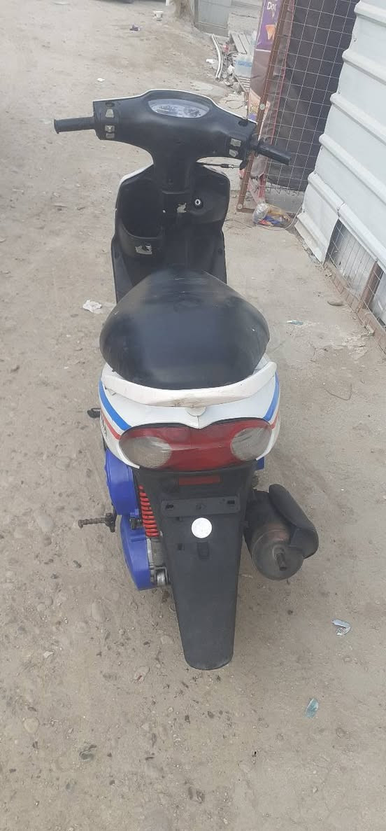 سلام عليكم دراجه ماكس قجمه سلف هندر كهربات كله شغاله مكينه ناعمه شلع معدل أوراقها كامله مكاني غزاليه سعر ٣٠٠شراي يخابره ***********
