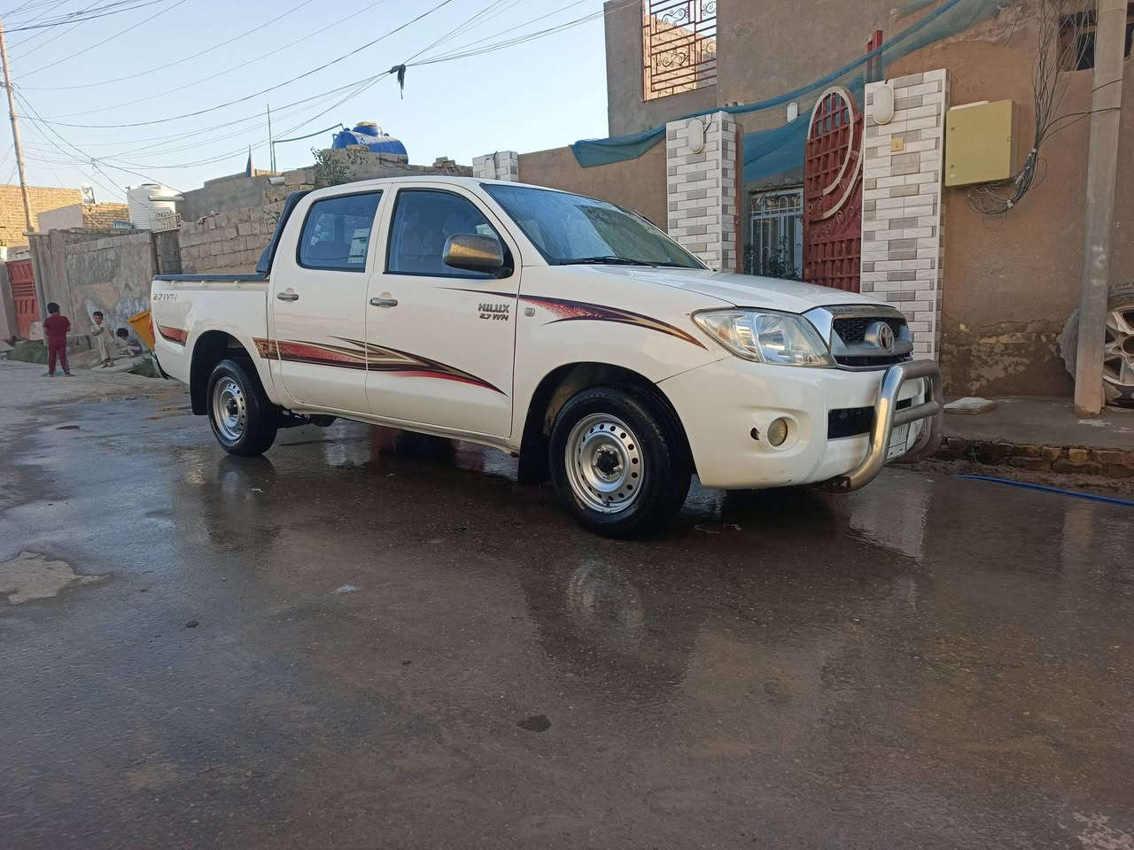 السلام عليكم رمضان كريم وصيام مقبول ان شاء الله تويوتا موديل 9 اوتوماتيك رقم ميسان مميز جاهزه للاخير ما بيها اي نقص تخم تاير مكينه حداديه كله جديد اخوان السياره فيها رشات صبغ بدون تبديل بالعافيه على اللي اخذها يشهد الله سياره جديده حيل
السعر المطلوب 150 وبيها مجال 
العنوان ذي قار الفجر 
تلفون ***********
