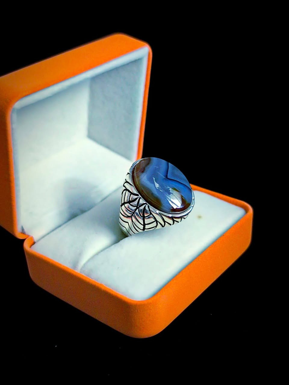 ✨💍 عرض مميز لمحبي الفخامة 💍✨

نقدم لكم أرقى التشكيلات من #الأحجار #الكريمة #الطبيعية 100% المختارة بعناية،
وبأجمل الخواتم الفضية السلطانية المصاغة بحِرفية عالية وعيار #فضة925.

كل #خاتم عندنا يحمل لمسة #ملكية…
وكل حجر يحكي قصة من الجمال والأصالة.

✔️ #أحجار طبيعية بجودة ممتازة
✔️ #صياغات فاخرة بتصاميم سلطانية
✔️ #هدايا راقية ومناسبة لكل المناسبات
‏مراسلة علي سيلفر عبر واتساب. https://wa.me/967776715229


**إذا كنت صاحب هذا الإعلان وتريد حذفه لأي سبب، رجاءا أرسل رسالة إلى الدعم الفني**