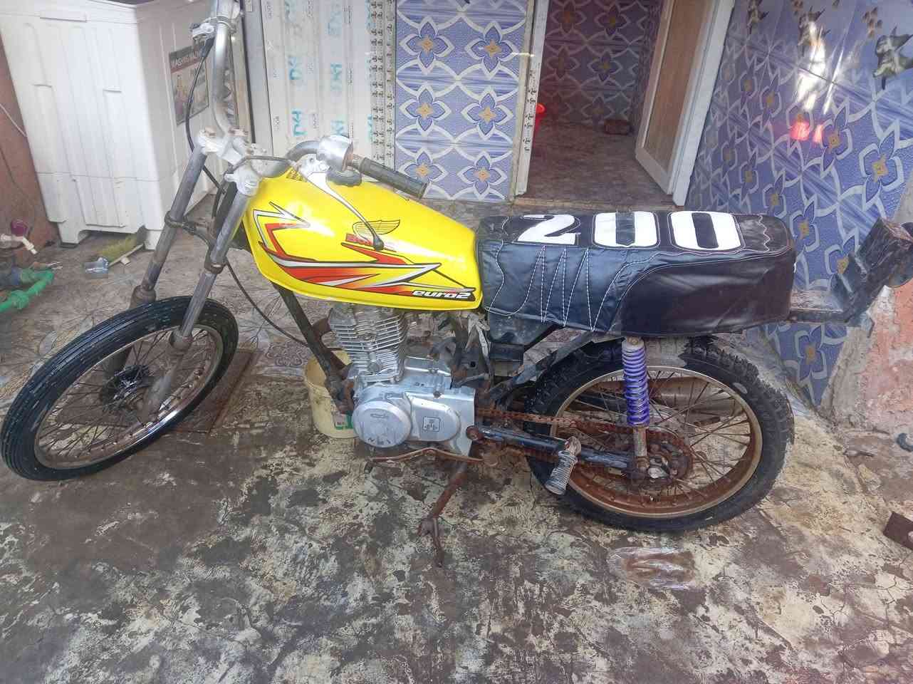 دراجه ايراني نامي للبيع السعر 175  ***********
