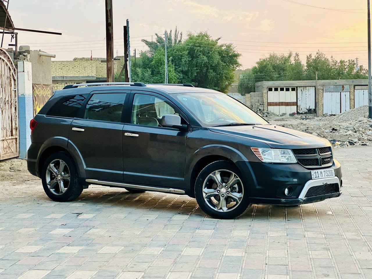 السلام عليكم للبيع فقط
دوج جورني 2016 بغداد الدولي الأنكليزي السيارة باسمي
كروس رود.. فول مواصفات عدا الفتحه
محرك 6 سلندر 
لون فيلي
كشن كهربائي
تحكم ستيرن وشفتات
شاشة كبيرة
دواخل جلد
7 راكب
تبريد ثلاث قطع ، تدفئة
شاشه
كامره + حساسات خليفه
مثبت سرعه
تخدم تايرات جديد
حدادية جاهزه امامي وخلفي الامامية تم تبديلها بالكامل قبل شهر
تحويل ثاني يوم ضررها جاملغين وبنيد تبديل وباب صبخ
وباب توحيد صبع
سعرها ١١٨ وبيها مجال بسيط
‎*********** للتواصل
المكان—- ذي قار الشطرة
