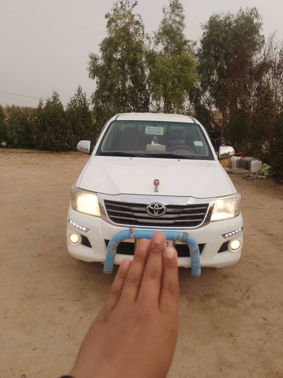 اسلام عليكم 
هايلوكس 2014 كير عادي كير وكسن ومكينه  مكفولات كهربائيات جديده تخم تاير جديد دوشمه جديده  مكفوله  من الصبغ ماعده 3باردات مداور ثاني يوم شاصي 19 رقم بابل  تدفئه وتبريد ثلج اسعر 205 وبيه مجال
رقم ***********.
بيه واتساب.
