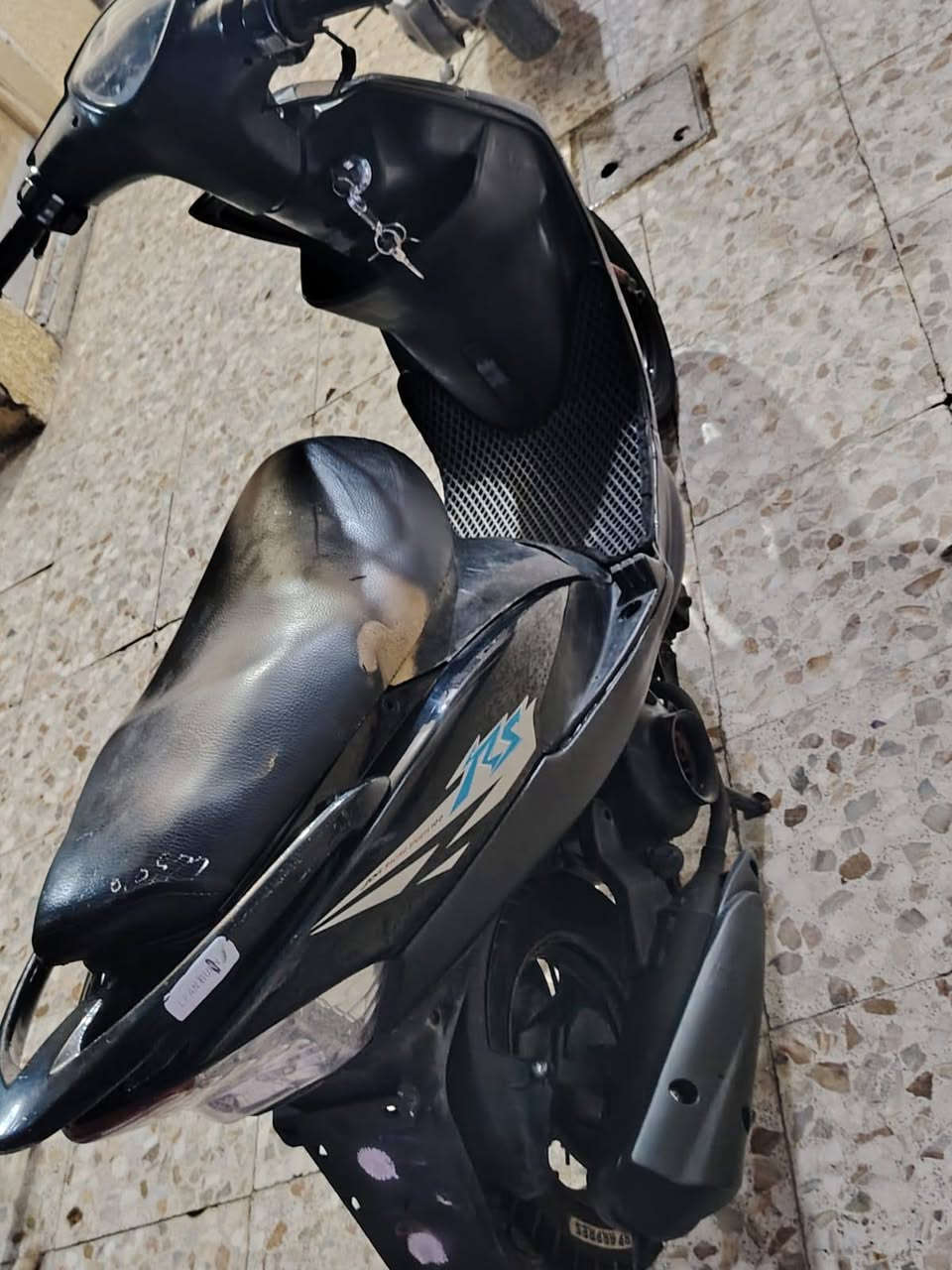 للبيع دراجه ماكس عدله موديل 2008
الدراجه كله شغاله ما ناقصهة كلشي كهربائيات شغاله 
تاثيرات نضيفه دبلات امامي خلفي شغالات 
للاستفسار خاص او الاتصال ***********
