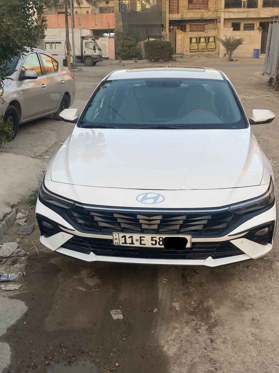 السلام عليكم اللنترا موديل 2024خليجي بسمي بغداد ماشيه 56الف بيها باردين ازغار موضح بالصوروالدعاميه الامامية مبدله وكاله فول مواصفات الخليجي المعروفه مكينه ال 200مكانها حي اور السعر 175$للاتصال ***********
