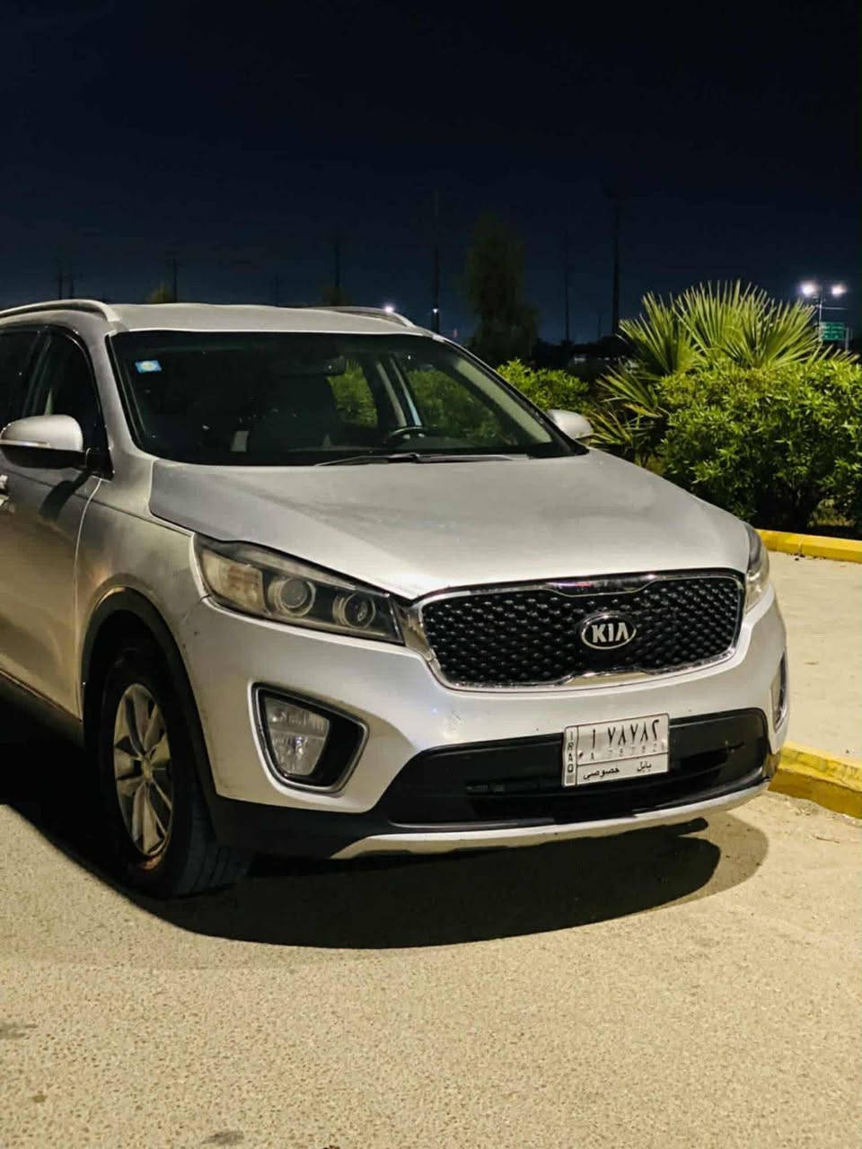 السلام عليكم
سورنتو مديل 2016 وارد امريكي 
ماشيه 121 الف 
رقم بابل انكليزي جديد هزه جديده 
مكانها السماوة الرميثة 
مشروع وطني مداور مباشر ثاني يوم 
السعر 165 بيها مجال قليل 
للاستفسار ***********
