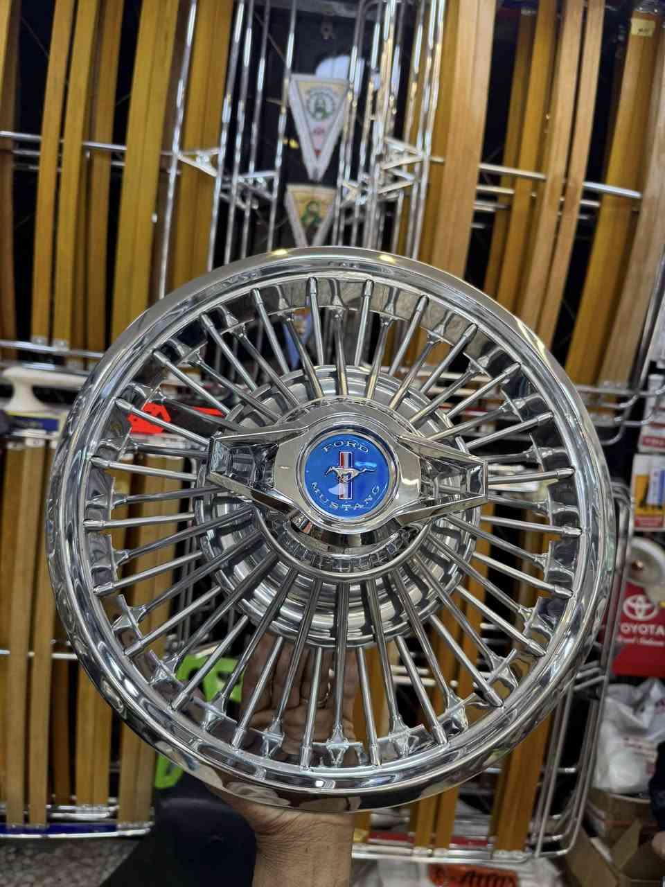 السلام عليكم
تخم كبات موستنك 
حجم 14جدد
بغداد حي العامل 
***********
