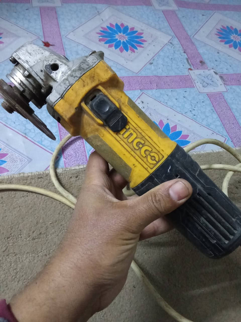 السلام عليكم
كوسره ان جيكو نظيفه كلش
حجم صغير ب30الف
***********
