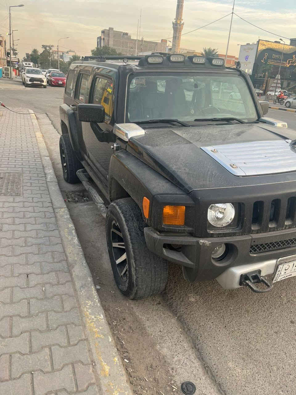 السلام عليكم سيارة همر للبيع H3 موديل ٢٠٠٨ رقم  بغداد محرك ٥سلندر ٣٧٠٠ مكاني بغداد حي الجامعة السعر ٨٠وبي مجال للاستفسار الاتصال على الرقم ***********
