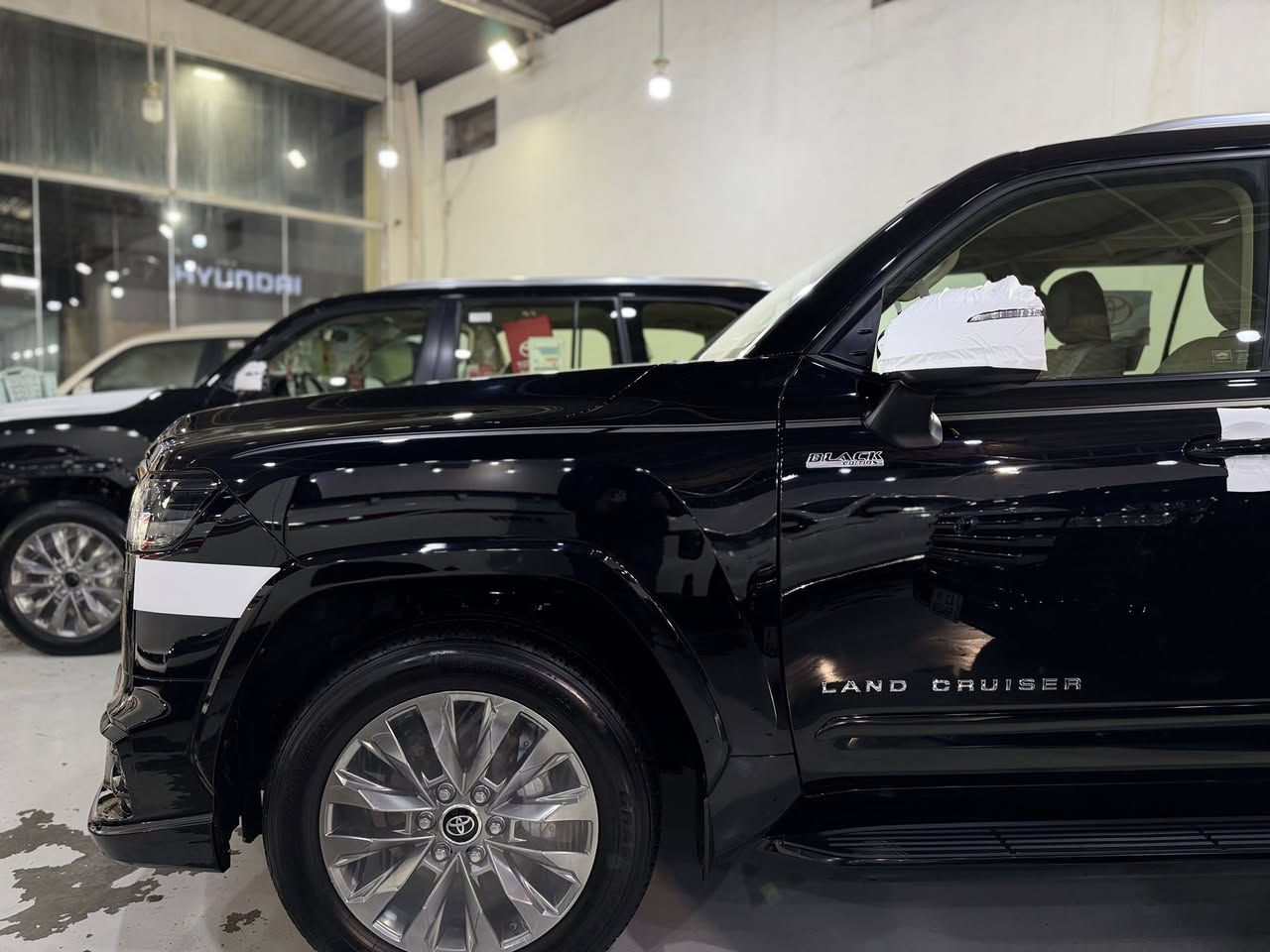 لاندكروز 2025  SAS, Black Edition 
Limted  (S)
السعر 765$
مكان السياره بغداد البياع مجمع المعارض 
***********
