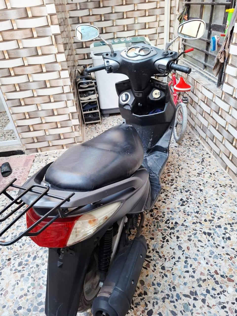 سلام عليكم شباب سكنس فحل ياباني مال جناي مال بيت مامتعبهة جديدة البيع اريدهة ( 1250 ) بيهة مجال قليل رقمي *********** بكان مدينة بل جوادر
