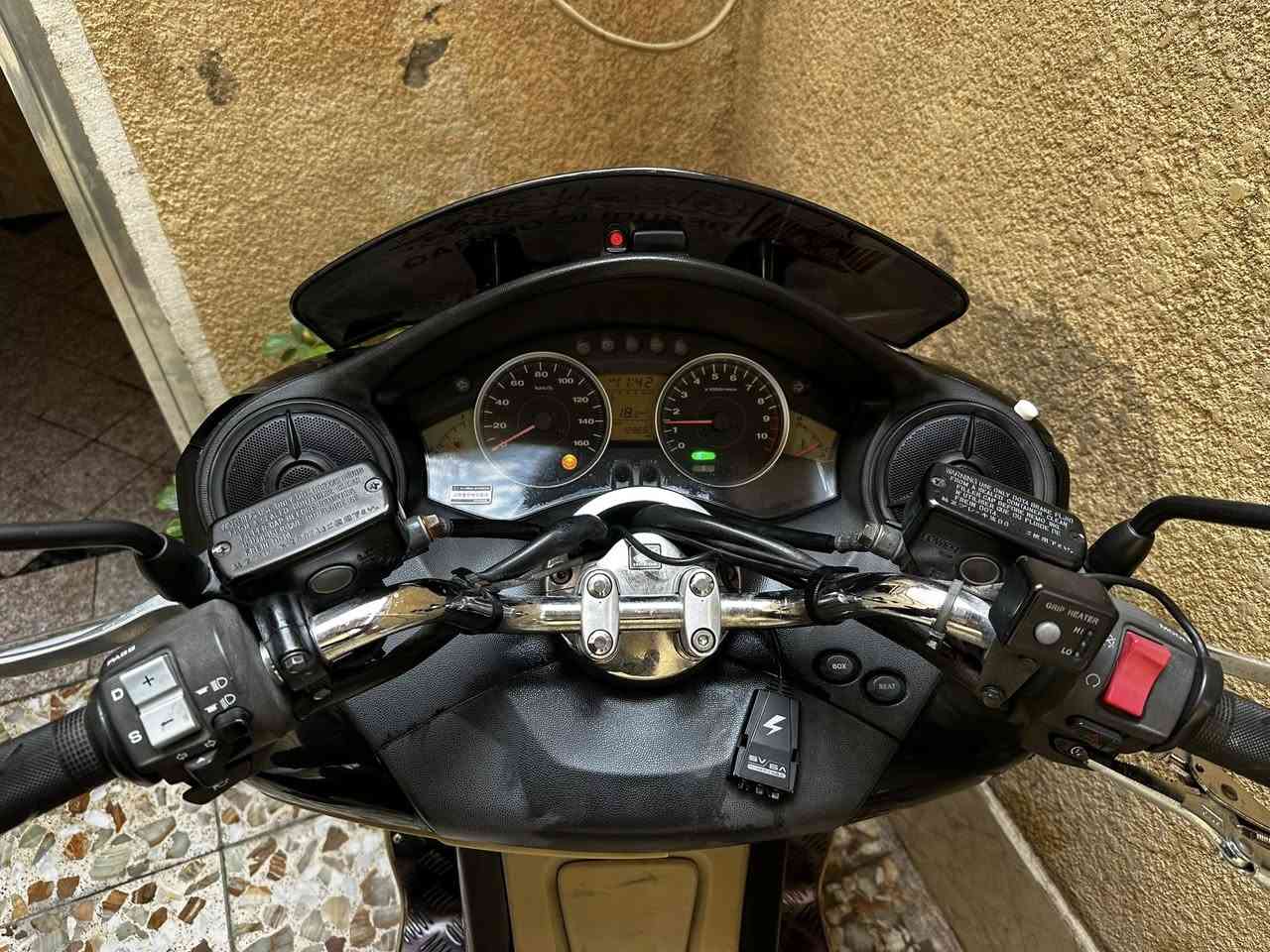 السلام عليكم
mf 0.10. اسرائيلية

درتجة طالعة من رنبة الحسام قبل بل صيف قبل اربع اشهر طالعة ماشية ٨الف وممشة حالي ١٣ الف بعدهة بحالت الوكالة الوكالة كفالة عامة مكينة وكير وكل شي

مي اخضر زيتي ودهن امزويل 

ترايك مال رنبة شرط من اربيل لبصرة

موصفاتهة 

نظام بريك ABSامامي وخلفي 

جي بي اس نظام خريطة 

بيهة حساس وجهاز انذار 

٤تحويلات ٧كير  

استان كهربائي

بصمة +سويج طوارئ + كتلوك موجود + عدة موجودة

دراجة نازلة من رنبة ب٢١ وسعر حالي ١٥وبيهة مجال كلش قليل. سبب بيع اخذت سيارة الله يرزقكم ان شاءالله 

مكان دراجة بغداد مدينة الصدر قطاع ٧١

***********
