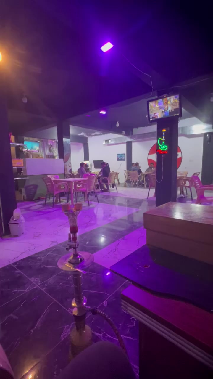 السلام عليكم كوفي وصاله بليارد كامل للبيع بليارد عدد ٣ميوزه  وبليات عدد ٢ وشاشات  عدد ٣ وعربانه برغر ولفات. ونراكل كله وبرادات طه. كوفي متكامل وشغال وخير من الله وايجاره مناسب. 
 سبب البيع. عدم. التفرغ.  ابيعلك تجي تكعد بس تحاسب وعليه رجل ومعاميل وحركه حلوه مشالله  ودخل مالته خير من الله. عنوان الكوفي تكريت الديوم. بسوك مال الديوم  قريب ع الملعب الديوم.  شراي يتصل. ***********
***********. الشراي يتصل.
