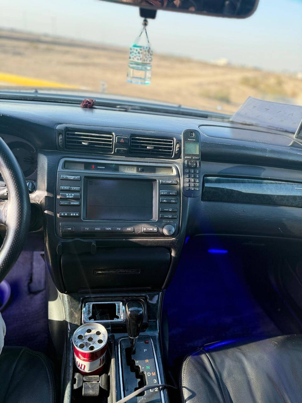 للبيع تيوتا كروان ملكة مديل 2003 اصل
السياره  مفحوصة مرور وكمرك ودافع كمرك (باقي بس فلوس الرقم ) السياره كفاله عامة من كص وضربة ونقل جثة واصوليات ورسميات وكالة ثاني يوم بااسمك السياره ملسق ولوحات ورقي وسنوية عظم 
مواصفاتها السياره
✅ اصل كرستال 
✅ديفور الجبير 
✅شاصي 75 
✅4دكم  
✅مري شفط 
✅ستيرن كهرباء
✅كشن كهرباء
✅برده خلفية 
✅تحكمات خلفية 
✅جام كهرباء 
✅داخل اسود جلد بلاد 
✅ويل نجمة نفطي 
✅تخم تاير جديد  
✅حدادية بلجيس 
✅سبير + عده كاملة 
✅تبريد ثلج سلبت 
✅قواعد ضوئية 
✅شاشة كبيره كرستال     
السياره تحويره نجف فوك وجوه دشبول عارف العيساوي     
السياره كاملة مكملة•••(ألـسـعر 120$ وبيه مجال)   لتواصل ***********
