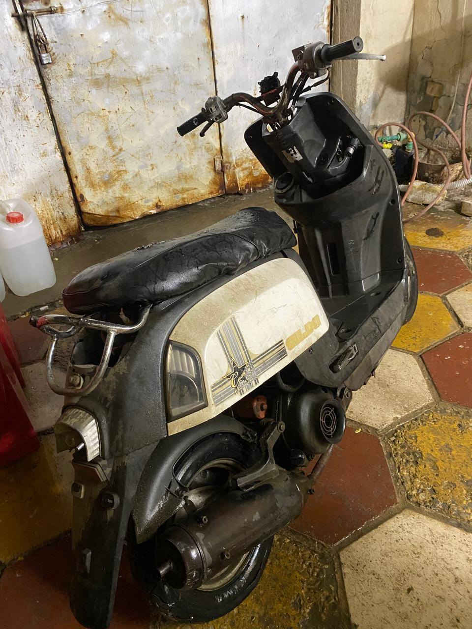 السلام عليكم داجه ماكس بليسي للبيع الوجه موجود دراجه تشتغل بس تاير وره طاك  كوم حديد 250بيه مجال دراجه عندي حاويه تواصل واتساب بس ***********
