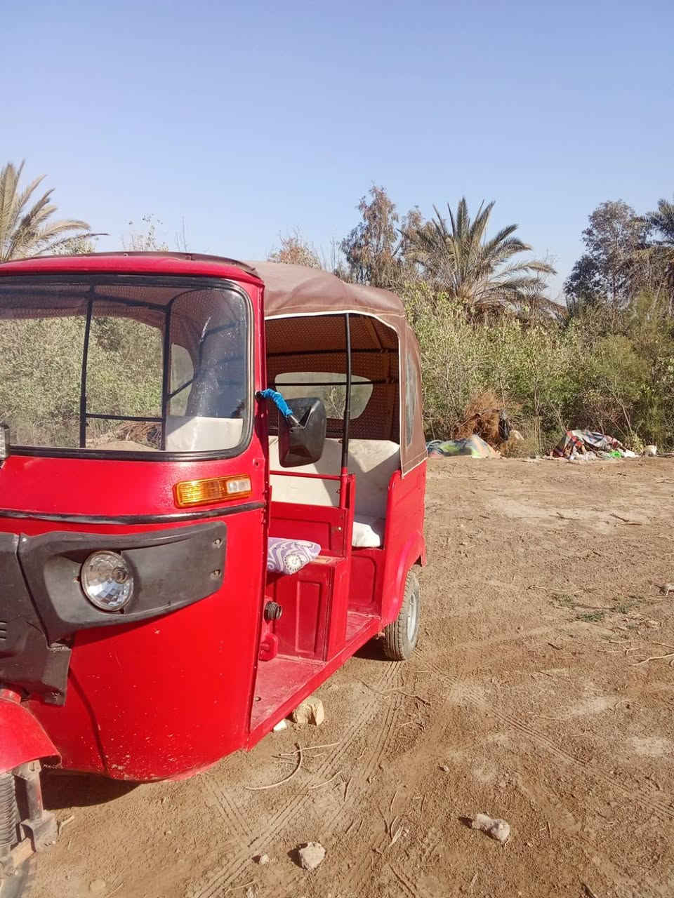 السلام عليكم تكتك زيل للبيع
معمره جديد وبيها محرك باجاج 2021كامله
السعر 1900وبيها مجال حك الجيه
***********
