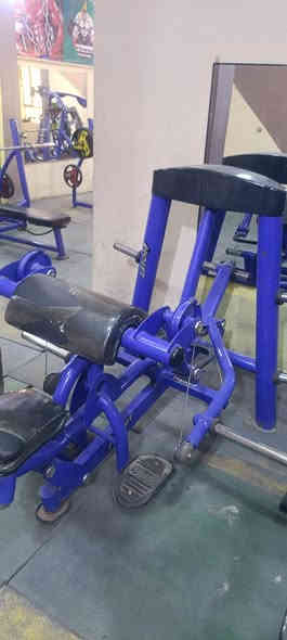 اجهزه رياضيه شركة هويست  للبيع العنوان ابو غريب الحصوه بسعر مناسب للتواصل  ***********
