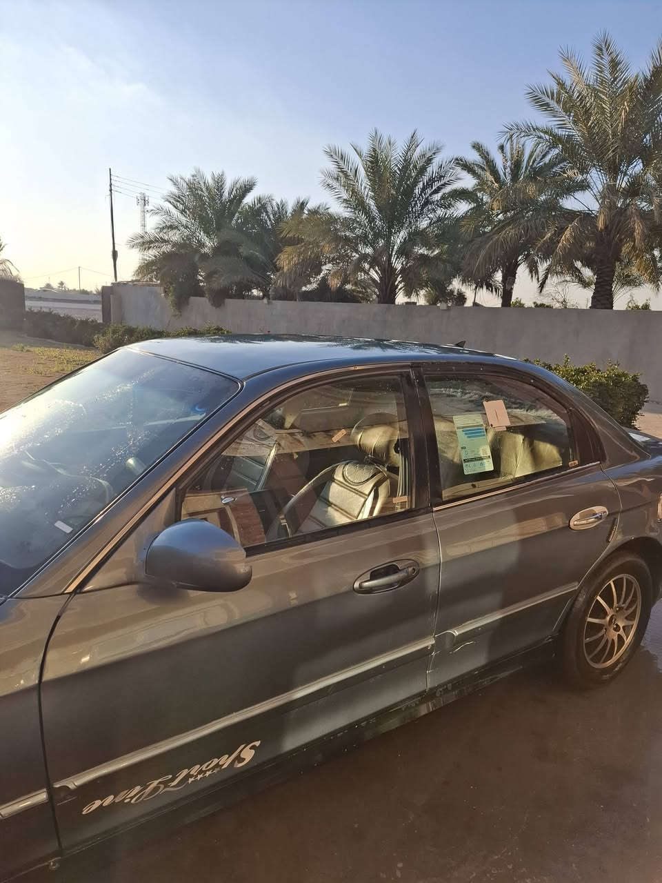 سلام عليكم 
سوناته وفود موديل 2003محرك 4 سلندر 
سياره جاهزه بيه تلحيضات بسيطه مصبوغه عام بيه طخه خفيفه باب السايق وجاملغ الخلفي بدون اي دواخل تجي تفحص وتشوف بعينك السعر ٦٢ وبيه مجال بسيط 
بغداد الدوره .***********
