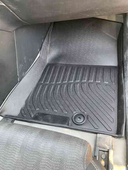 السلام عليكم ورحمة الله وبركاته 
تتوفر ارضيات #كياسبورتاج
2017-2022
للاتصال واتساب 
***********
