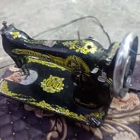 مكينة خياطة • شغالة • زعفرانيه