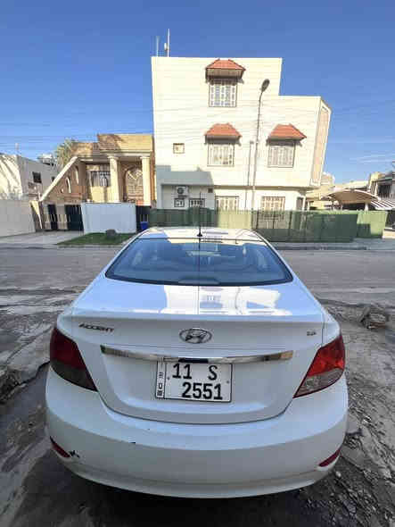 السلام عليكم 
اكسنت 15 خليجيه 
محرك 1600 دبل قطرة 
ماشيه 185 الف 
رقمها حلو وسهل 
امبدل جاملغ الامامي الايسر ب نفس القطعه اصلي 
وصدرها تعبان 
ب 108 وبيها مجال للشراي 
***********
بغداد القادسية
