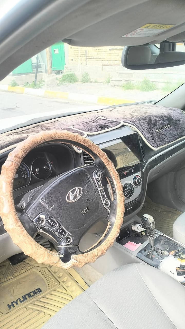 سنتافي امريكي 2007 فول عدا البصمه تحكم جهتين تدفئه بالكشنات شاشه فتحه تخم تاير جديد باتري جديد صدر امام خلفي محرك سته 3300 كير محرك مكفولات ضررها خشم جاملغ امام مصبوغة حزام اثر تكشير 110 وبيها مجال للطيبين سيارة نظيفة رقم كربلاء بسمنه ***********
