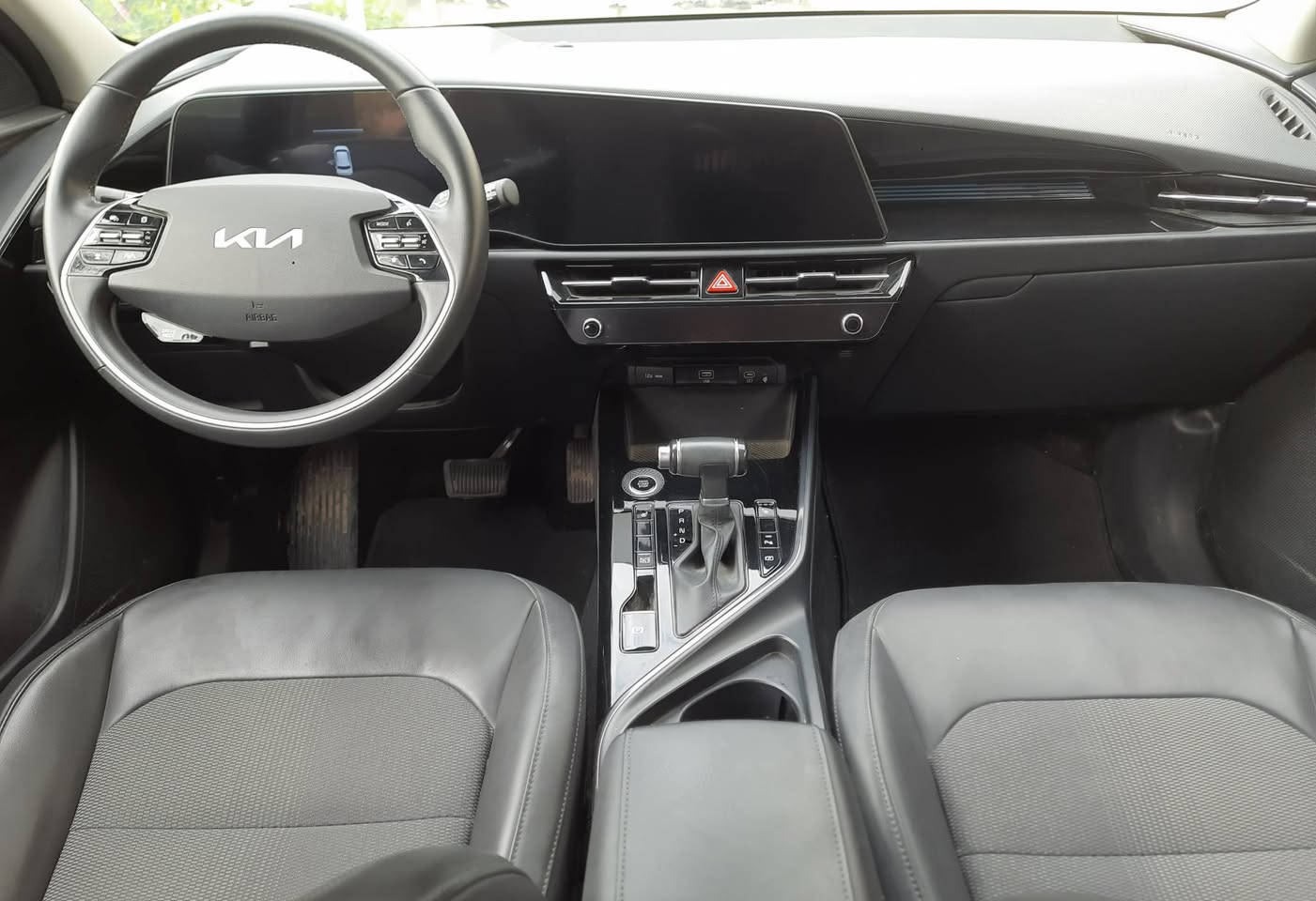 السلام عليكم 
للبيع كيا نيرو 2023 وارد امريكي ماشيه 27 الف مواصفات ex 
بصمه رادرات تدفئه كشنات كرسي كهرباء اوتو هولد تحديد مسار 
مكان بغداد السعر 157 ورقه 
***********
