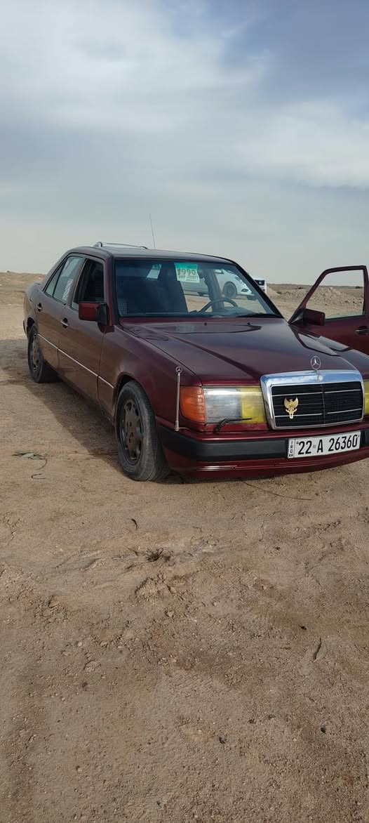 السلام عليكم 
مارسدس دب الموديل 1985 محدثة 92
ماروني غرفة نظيفة تبريد شغال  
محور بطة 2 ونص قواعد سليمات 
السعر 52 
السيارة جاهزة تريد وكالة تريد تحويل
المكان النجف
الهاتف /‭0781 548 2433‬
للتواصل اتصال فقط مكلف بالنشر‭‬
