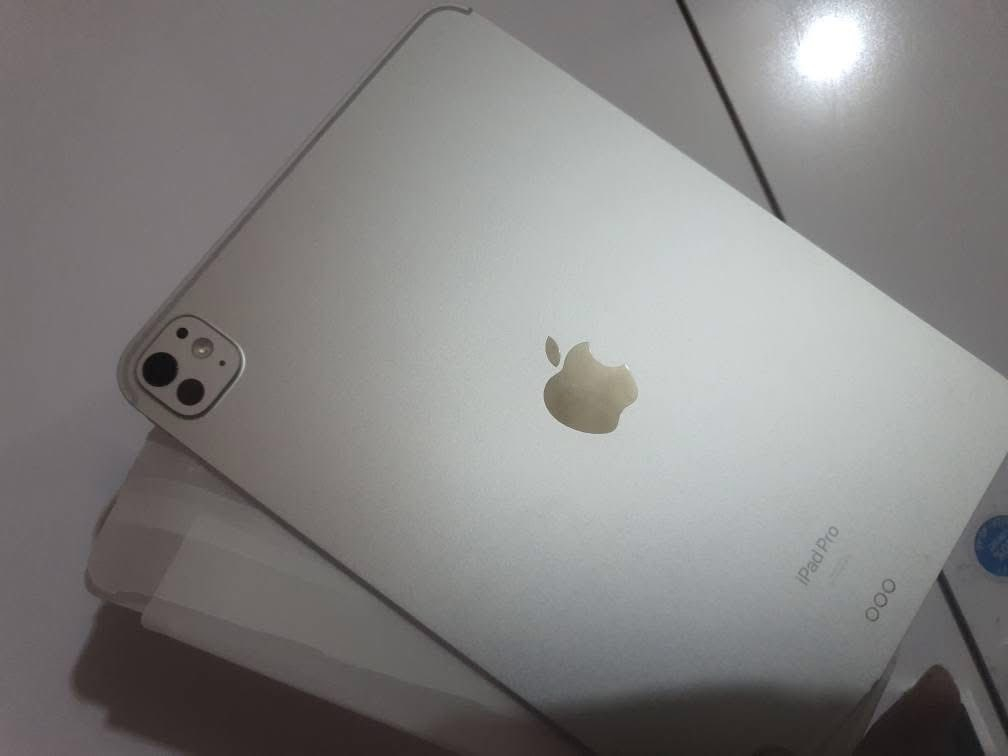 ايباد m4ذاكره256
نضافه 100..بطاريه95

السعرمليون.الستفسار***********
