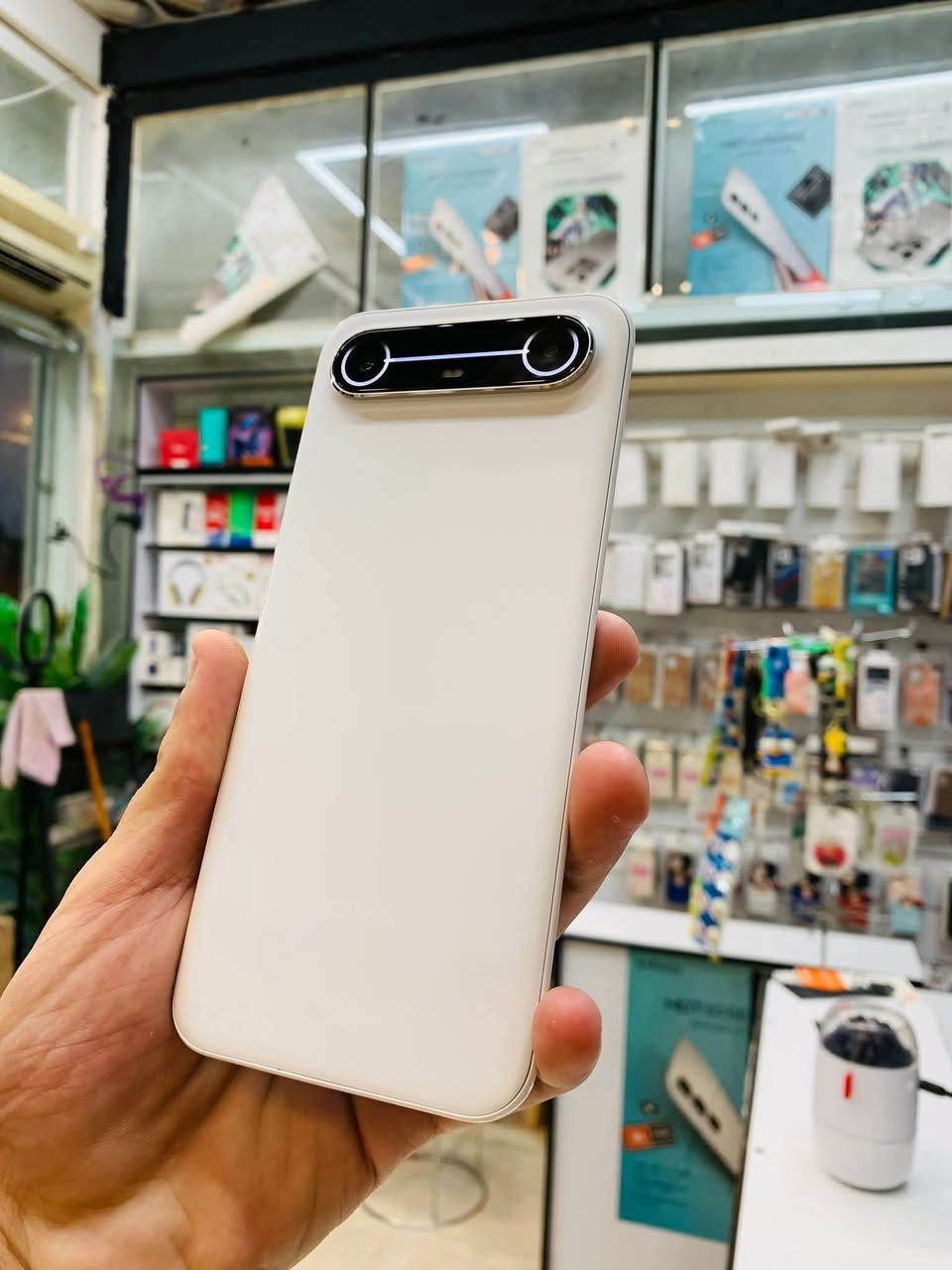 #انحف الجهاز في العالم من الشركة تكنو
#pova_slim5G
#يجميع بين الصلابة مع النحافة وقوة 5G حقيقة
✨ الجهاز نحيف جداً بسُمك 5.95mm
⚡ معالج Dimensity 6400 5G قوي
🔋 بطارية 5160mAh وشحن سريع 45W
📱 شاشة 6.78" AMOLED منحنية 144Hz
طبقة حماية Gorilla Glass 7i
الذاكرة : 256GB / الرام 16GB
الكاميرا خلفية: 50MP + 2MP الامامية: 13MP
تصوير واضح ومثبت بالذكاء الصناعي
أنحف هاتف من تكنو تقريباً (5.95mm فقط)
مقاومة IP64 ضد الغبار ورذاذ الماء .
#pawar_store
#طوزخورماتو_قرب_الوقف_الشيعي
#لأستفسار  📞 ***********
