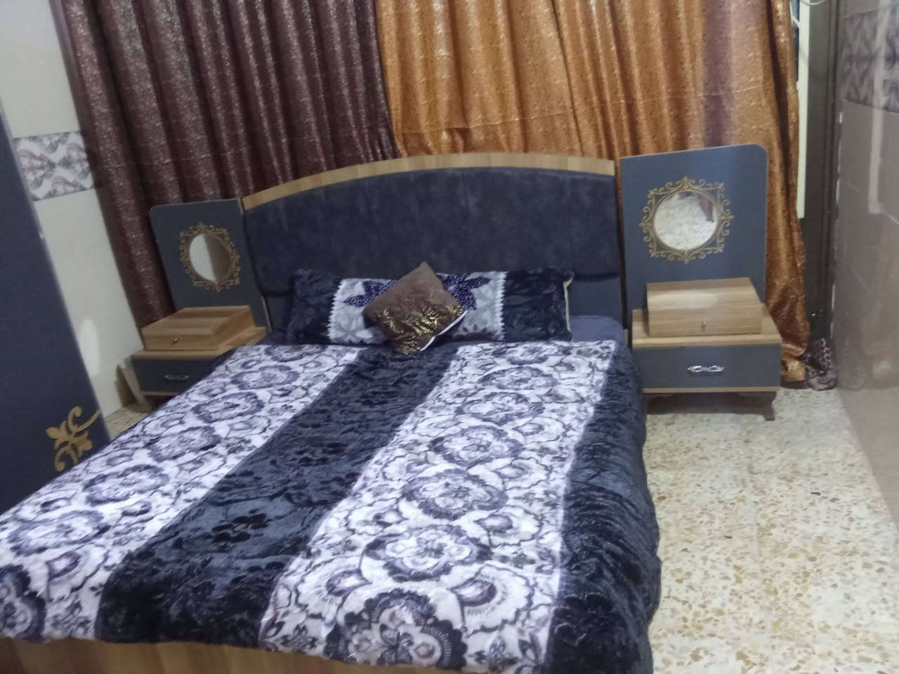 غرفه نوم للبيع 
السعر 300
نضام سلايت 
العنوان كربلاء الجاير 
الرقم ***********
