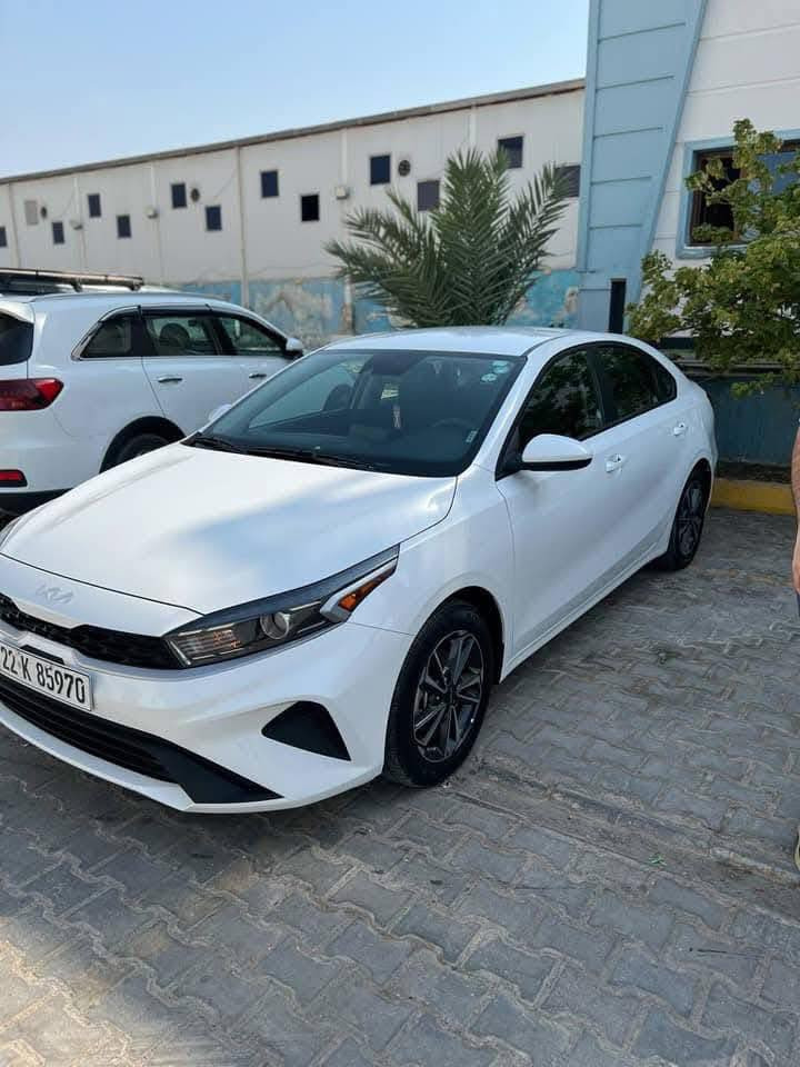 السلام عليكم.                                                                                    فورتي للبيع  موديل 2023 رقم اربيل سيارة باسمي تحويل مباشر سيارة جديده ماشيه 30 ميل ضرر. بابتين تبديل عكس السايق مكاني بغداد. الدورة 
للاستفسار اكثر ***********
