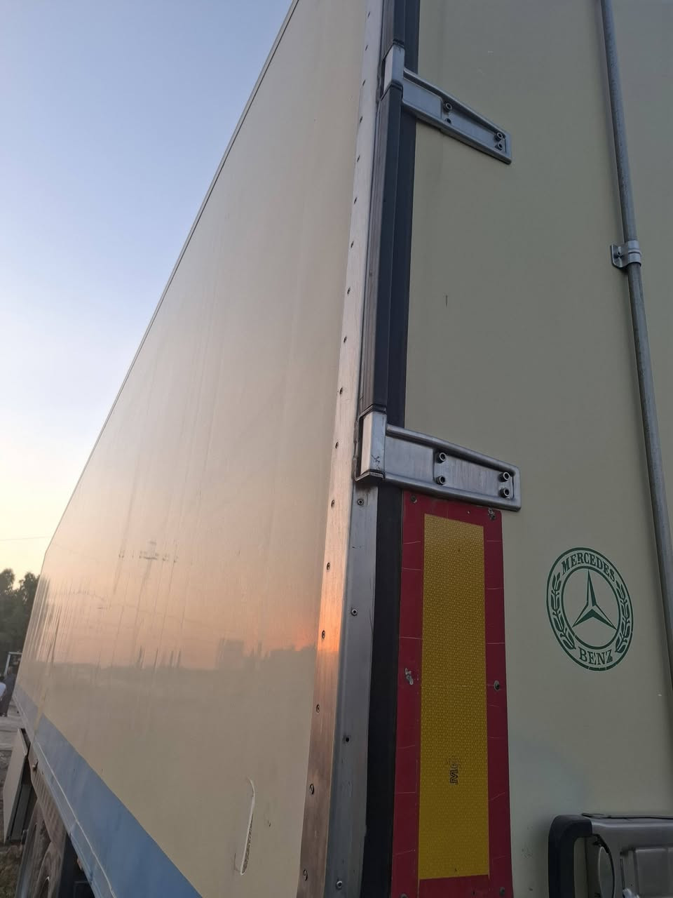 براد للبيع كرونا جهاز sl200e السعر 90 ورقه مجال قليل ..***********
